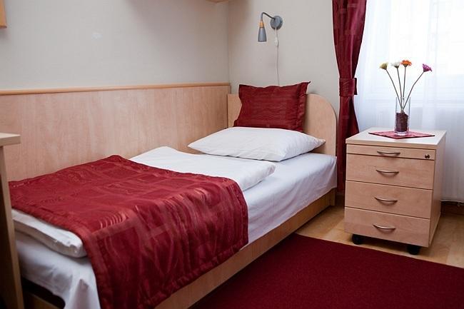 Hotel Kerpely Dunaújváros Extérieur photo