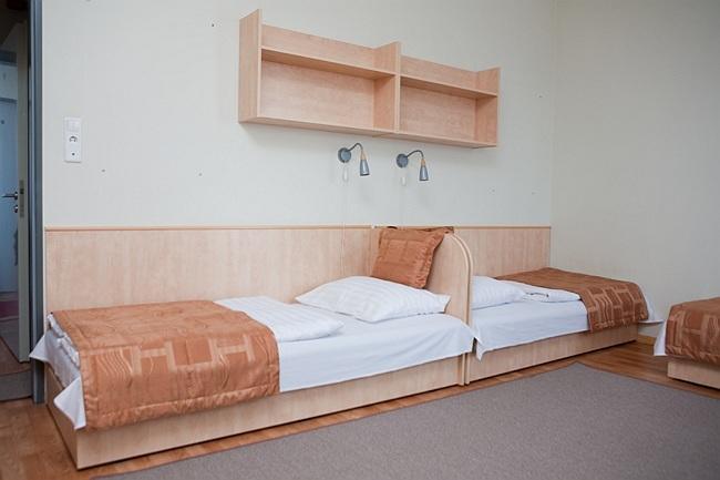 Hotel Kerpely Dunaújváros Extérieur photo